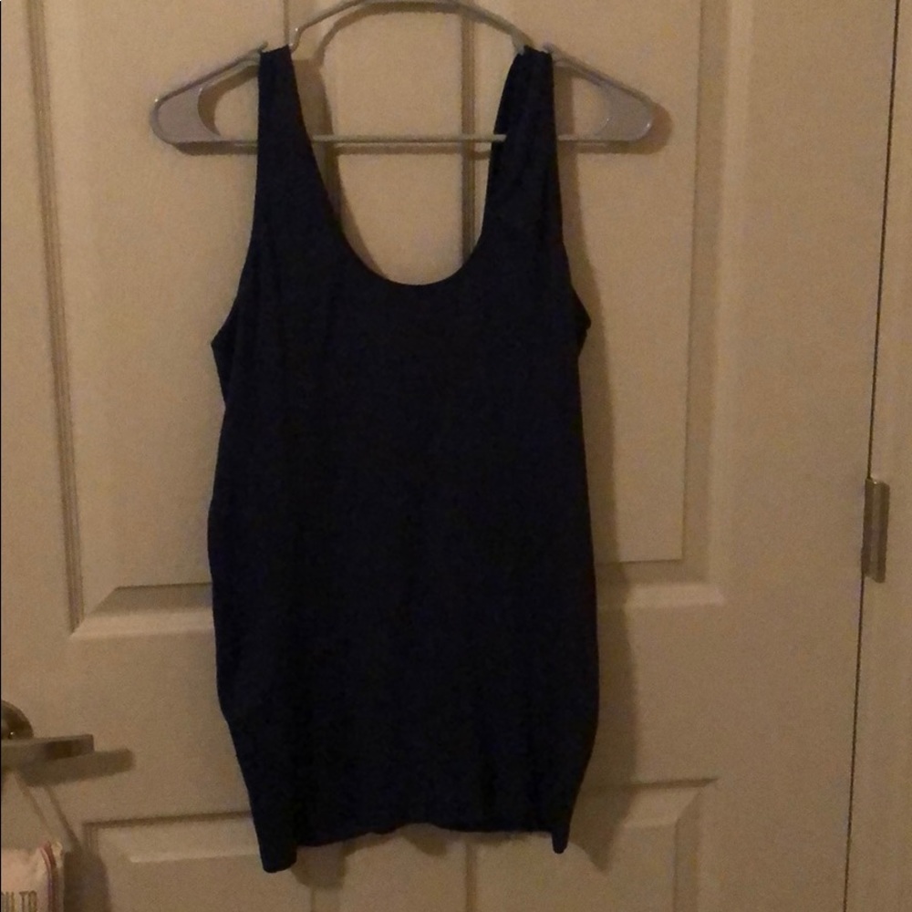 Form Focus navy tank top